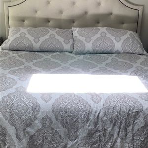 Arhaus duvet cover and 2 sham pillow covers